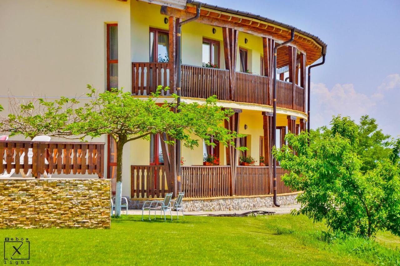 Pensiunea Casa Buna Girbova Bagian luar foto